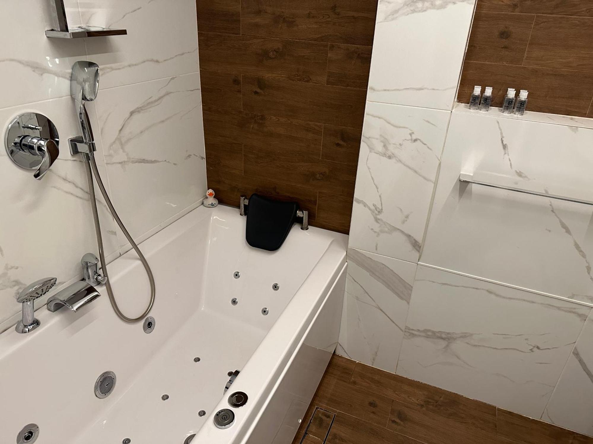 Luxury Oasis In Absolute Center Of Sofiaアパートメント エクステリア 写真